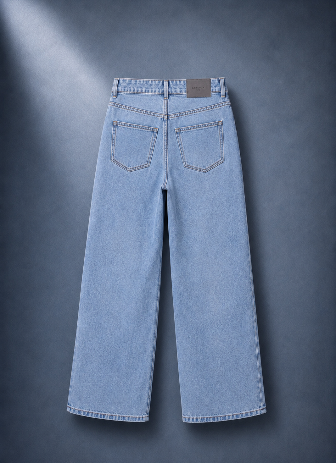 RELAXED DENIM